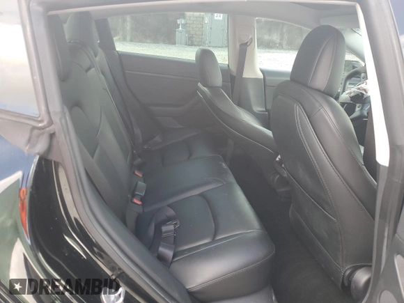 2022 Tesla Model 3 with VIN 5YJ3E1EA2NF124334, listed as a Copart auction lot 45390715 with 25,861 mi miles and Salvage Title. Bid and sale history available at carsss.com. Image 10.