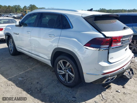 2024 Volkswagen Atlas Cross Sport 2.0T SEL R-Line with VIN 1V2AE2CAXRC216700, listed as a IAAI auction lot 41843937 with 14,470 mi miles. Bid and sale history available at carsss.com. Image 3.