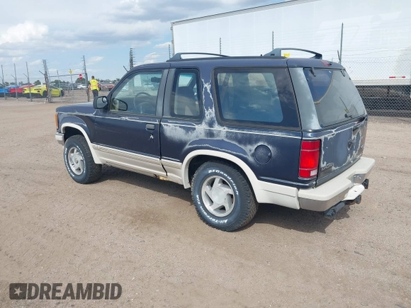 1991 Ford Explorer z VIN 1FMCU24X0MUA91155, wystawiony jako IAAI lot #42314856 z przebiegiem 75 836 mil mil oraz . Historia ofert i sprzedaży dostępna na DreamBid. Obrazek 3.