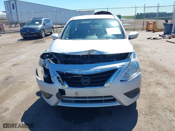 2019 Nissan Versa Sedan SV with VIN 3N1CN7AP4KL832520, listed as a IAAI auction lot 40245760 with 73,703 mi miles. Bid and sale history available at carsss.com. Image 6.