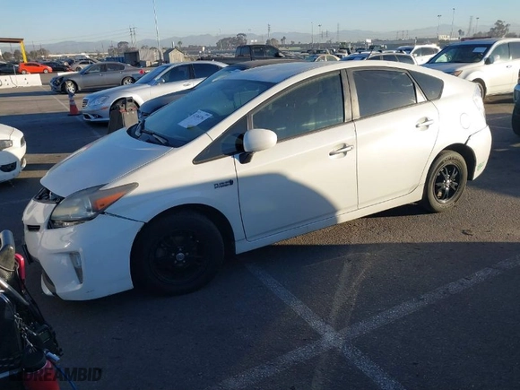 2013 Toyota Prius Plug-In with VIN JTDKN3DP8D3038907, listed as a IAAI auction lot 41360784 with 148,252 mi miles. Bid and sale history available at carsss.com. Image 2.