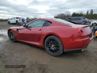 2007 Ferrari 599 z VIN ZFFFC60A470151593, wystawiony jako Copart lot #49111315 z przebiegiem 41 170 mil mil oraz Tytuł czysty. Historia ofert i sprzedaży dostępna na DreamBid. Obrazek 2.