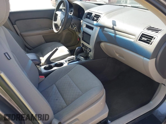 2012 Ford Fusion SE z VIN 3FAHP0HA8CR401382, wystawiony jako IAAI lot #41739680 z przebiegiem 73 404 mil mil oraz . Historia ofert i sprzedaży dostępna na DreamBid. Obrazek 5.