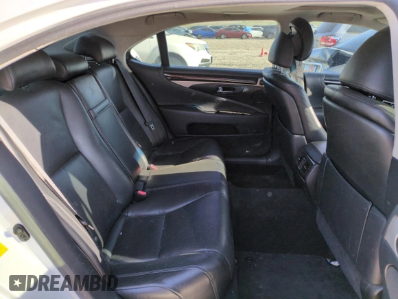 2014 Lexus LS 460 L with VIN JTHGL5EF0E5051491, listed as a Copart auction lot 52996835 with 114,834 mi miles and Clean title. Bid and sale history available at DreamBid. Image 10.