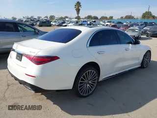2022 Mercedes-Benz S-Class S 500 with VIN W1K6G6DB5NA122994, listed as a IAAI auction lot 41603816 with 1 mi miles. Bid and sale history available at carsss.com. Image 4.