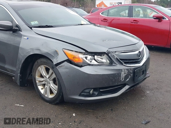 2013 Acura ILX Hybrid Tech Pkg with VIN 19VDE3F75DE300518, listed as a IAAI auction lot 41951546 with 149,618 mi miles. Bid and sale history available at carsss.com. Image 6.