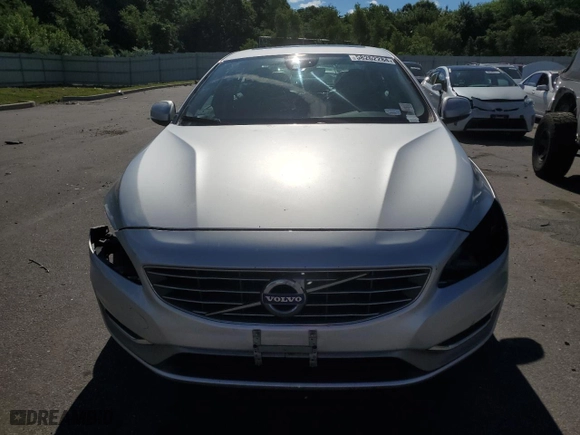 2017 Volvo S60 Inscription with VIN LYV402TK4HB136799, listed as a Copart auction lot 58262284 with 125,139 mi miles and Salvage Title. Bid and sale history available at carsss.com. Image 5.