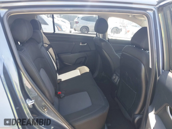 2016 Kia Sportage LX with VIN KNDPB3AC3G7838754, listed as a IAAI auction lot 42004172 with 184,857 mi miles. Bid and sale history available at carsss.com. Image 8.