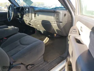 2003 Chevrolet Silverado 1500 LS with VIN 2GCEC19V631302340, listed as a IAAI auction lot 42003954 with 262,332 mi miles. Bid and sale history available at carsss.com. Image 5.