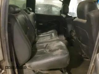 2003 Chevrolet Silverado 1500HD LT z VIN 1GCGK13U93F134049, wystawiony jako Copart lot #77205124 z przebiegiem 260 001 mil mil oraz Szkoda całkowita • Salvage title. Historia ofert i sprzedaży dostępna na DreamBid. Obrazek 10.