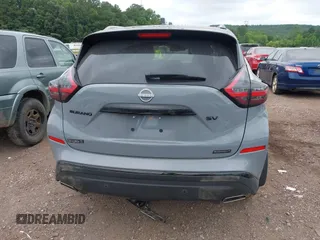 2023 Nissan Murano SV z VIN 5N1AZ2BJ5PC107884, wystawiony jako IAAI lot #42432389 z przebiegiem 20 190 mil mil oraz . Historia ofert i sprzedaży dostępna na DreamBid. Obrazek 17.