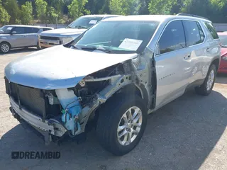 2020 Chevrolet Traverse LT Cloth z VIN 1GNERGKW3LJ177069, wystawiony jako IAAI lot #42080588 z przebiegiem 91 630 mil mil oraz . Historia ofert i sprzedaży dostępna na DreamBid. Obrazek 20.