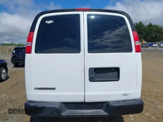 2017 Chevrolet Express Cargo z VIN 1GCWGAFF6H1147484, wystawiony jako IAAI lot #42280800 z przebiegiem 207 357 mil mil oraz . Historia ofert i sprzedaży dostępna na DreamBid. Obrazek 16.