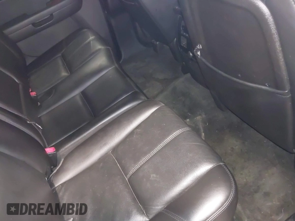 2007 Chevrolet Avalanche LTZ with VIN 3GNFK12327G236731, listed as a IAAI auction lot 41707271 with 243,088 mi miles. Bid and sale history available at carsss.com. Image 8.