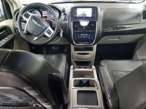 2013 Chrysler Town & Country Touring with VIN 2C4RC1BG8DR696956, listed as a Copart auction lot 48431815 with 225,673 mi miles and Salvage Title. Bid and sale history available at carsss.com. Image 8.