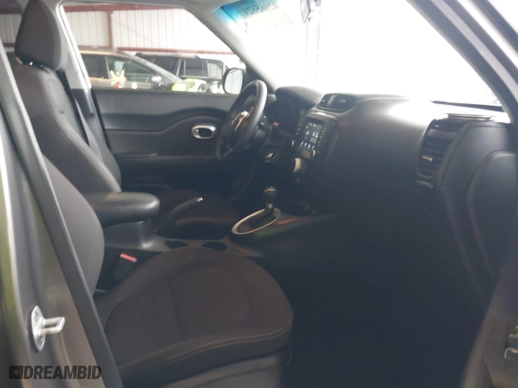 2019 Kia Soul with VIN KNDJN2A2XK7022048, listed as a IAAI auction lot 42065621 with 124,293 mi miles. Bid and sale history available at carsss.com. Image 5.