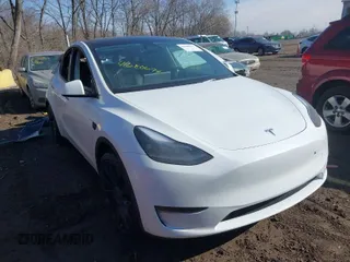 2024 Tesla Model Y Performance with VIN 7SAYGDEF3RA281969, listed as a IAAI auction lot 41680674 with 22,615 mi miles and . Bid and sale history available at DreamBid. Image 1.