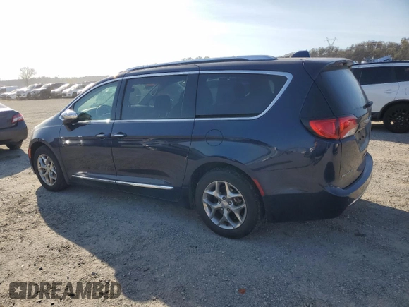 2018 Chrysler Pacifica Limited z VIN 2C4RC1GG7JR185310, wystawiony jako Copart lot #48352145 z przebiegiem 92 668 mil mil oraz Szkody całkowita. Historia ofert i sprzedaży dostępna na DreamBid. Obrazek 2.
