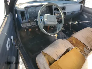 1991 Nissan Frontier z VIN 1N6SD11S2MC350332, wystawiony jako Copart lot #87462534 z przebiegiem 350 692 mil mil oraz Szkoda całkowita • Salvage title. Historia ofert i sprzedaży dostępna na DreamBid. Obrazek 8.