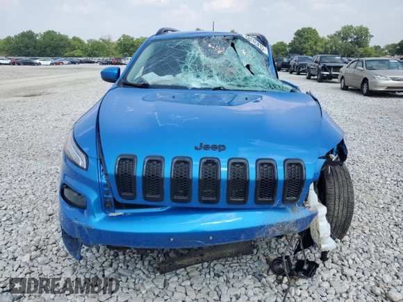 2018 Jeep Cherokee Latitude z VIN 1C4PJMCB0JD607736, wystawiony jako Copart lot #58635835 z przebiegiem Nie podano mil oraz Szkoda całkowita • Salvage title. Historia ofert i sprzedaży dostępna na DreamBid. Obrazek 5.
