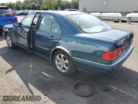 1999 Mercedes-Benz E 320 with VIN WDBJF65H6XA817514, listed as a Copart auction lot 70984214 with Not Provided miles and Non Repairable. Bid and sale history available at DreamBid. Image 2.