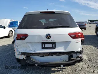 2024 Volkswagen Tiguan SE with VIN 3VVMB7AX6RM183285, listed as a Copart auction lot 58318465 with 9,586 mi miles and Salvage title. Bid and sale history available at DreamBid. Image 6.
