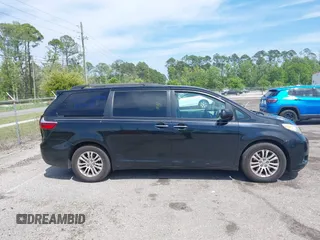 2015 Toyota Sienna XLE with VIN 5TDYK3DC9FS566344, listed as a IAAI auction lot 42049288 with 154,337 mi miles. Bid and sale history available at carsss.com. Image 13.