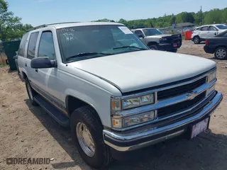 1996 Chevrolet Tahoe with VIN 1GNEK13R4TJ340094, listed as a IAAI auction lot 42044326 with 178,418 mi miles. Bid and sale history available at carsss.com. Image 1.