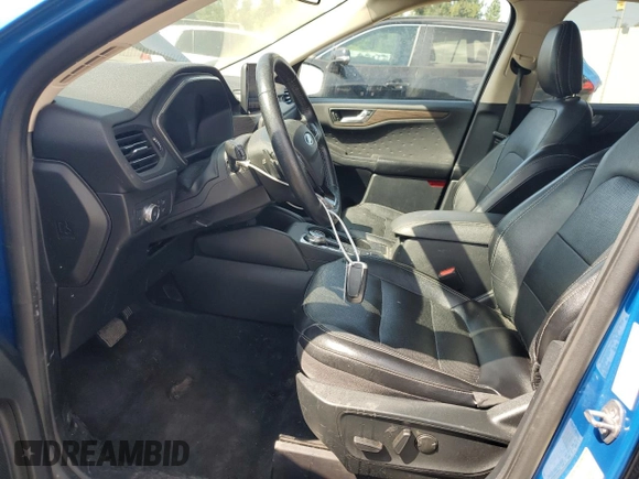 2020 Ford Escape Titanium z VIN 1FMCU9J90LUB15564, wystawiony jako Copart lot #59673625 z przebiegiem 84 474 mil mil oraz Czysty tytuł • Clean title. Historia ofert i sprzedaży dostępna na DreamBid. Obrazek 7.
