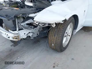 2014 Ford Mustang V6 с VIN 1ZVBP8AMXE5248106, выставлен на аукционе IAAI как лот 42491300 с пробегом 144 587 миль миль и . История ставок и продаж доступна на DreamBid. Изображение 6.