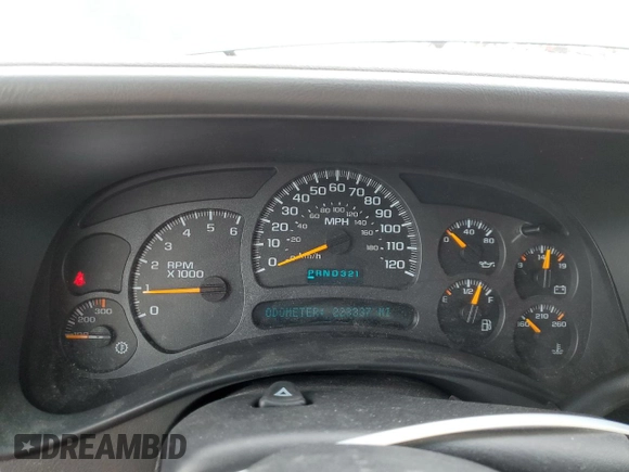 2004 Chevrolet Suburban LS with VIN 1GNFK16ZX4J165559, listed as a Copart auction lot 51263405 with 223,337 mi miles and Salvage Title. Bid and sale history available at carsss.com. Image 9.