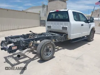 2022 Ford F-250 XL with VIN 1FD7X2B68NEF85052, listed as a IAAI auction lot 42735798 with 152,591 mi miles and . Bid and sale history available at DreamBid. Image 4.