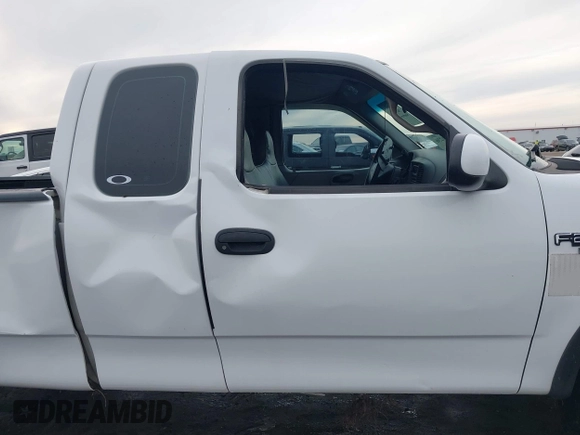 1999 Ford F-250 with VIN 1FTPX28LXXNB37027, listed as a IAAI auction lot 41410236 with 207,930 mi miles and . Bid and sale history available at DreamBid. Image 13.