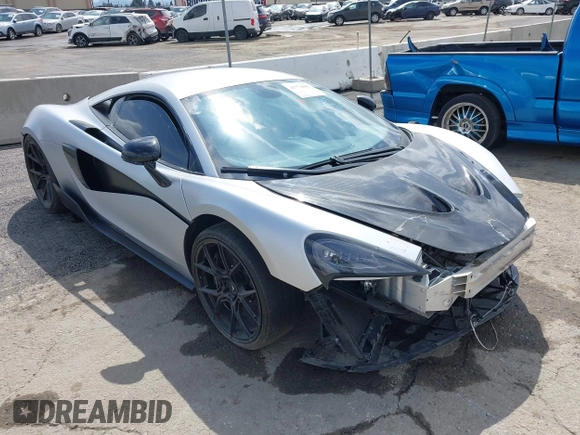 2019 McLaren 570S z VIN SBM13DAA2KW006285, wystawiony jako IAAI lot #41774081 z przebiegiem 24 032 mil mil oraz . Historia ofert i sprzedaży dostępna na DreamBid. Obrazek 1.