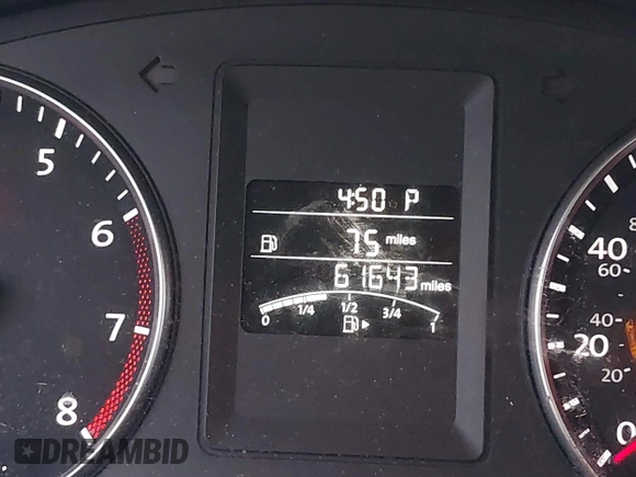 2013 Volkswagen Jetta SE z VIN 3VWDX7AJ3DM267839, wystawiony jako IAAI lot #41157583 z przebiegiem 61 643 mil mil oraz . Historia ofert i sprzedaży dostępna na DreamBid. Obrazek 16.