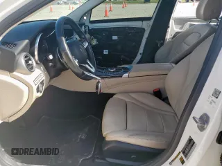 2019 Mercedes-Benz C 300 with VIN 55SWF8DB7KU289125, listed as a Copart auction lot 60836135 with 98,776 mi miles and Salvage title. Bid and sale history available at DreamBid. Image 7.