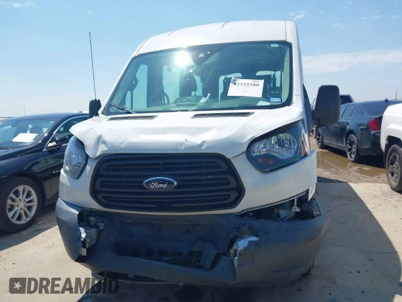 2018 Ford Transit XL z VIN 1FMZK1CM5JKB31481, wystawiony jako IAAI lot #42329280 z przebiegiem 57 051 mil mil oraz . Historia ofert i sprzedaży dostępna na DreamBid. Obrazek 12.