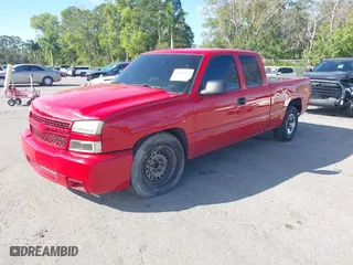 2006 Chevrolet Silverado 1500 LT1 with VIN 2GCEC19V261125337, listed as a IAAI auction lot 41045372 with 288,785 mi miles. Bid and sale history available at carsss.com. Image 2.