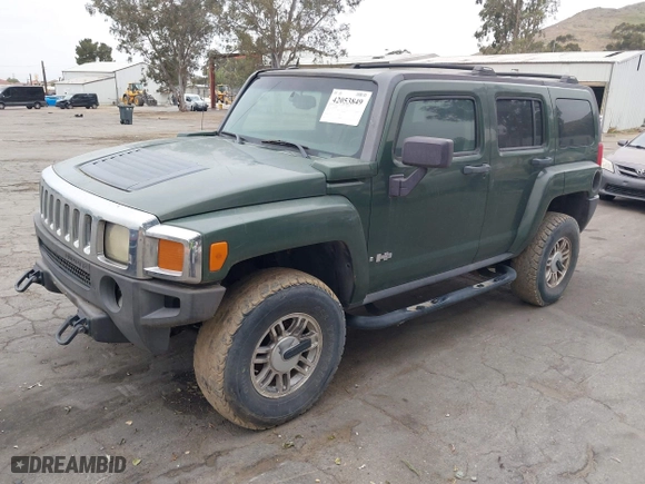 2006 Hummer H3 with VIN 5GTDN136868108992, listed as a IAAI auction lot 42053849 with 110,139 mi miles. Bid and sale history available at carsss.com. Image 2.