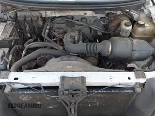 2006 Ford F-150 XL с VIN 1FTRF12286NB41288, выставлен на аукционе IAAI как лот 42434317 с пробегом 176 892 миль миль и . История ставок и продаж доступна на DreamBid. Изображение 10.