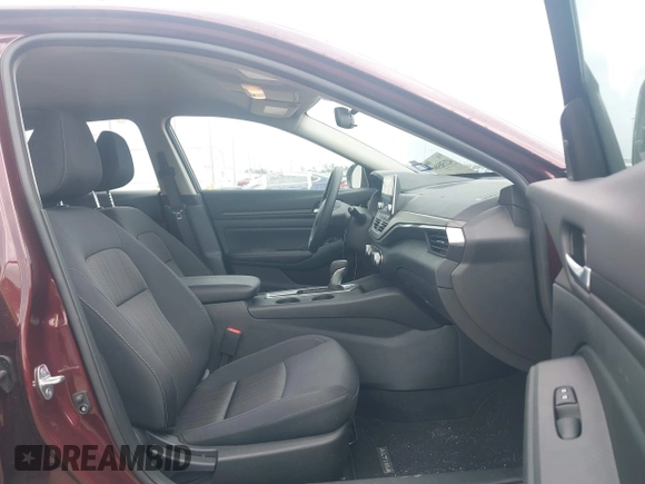2025 Nissan Altima SV with VIN 1N4BL4DV0SN358319, listed as a IAAI auction lot 42158599 with 5,249 mi miles and . Bid and sale history available at DreamBid. Image 5.