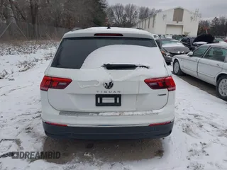 2022 Volkswagen Tiguan S with VIN 3VV0B7AX2NM125909, listed as a IAAI auction lot 41219381 with 40,886 mi miles. Bid and sale history available at carsss.com. Image 16.