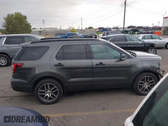 2017 Ford Explorer Sport z VIN 1FM5K8GT0HGB83753, wystawiony jako IAAI lot #40718586 z przebiegiem 101 980 mil mil oraz . Historia ofert i sprzedaży dostępna na DreamBid. Obrazek 13.