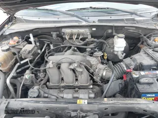 2006 Ford Escape Limited with VIN 1FMCU04176KC81274, listed as a IAAI auction lot 41960508 with 192,433 mi miles. Bid and sale history available at carsss.com. Image 10.