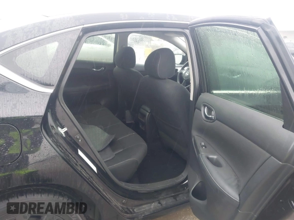 2018 Nissan Sentra S z VIN 3N1AB7AP6JY252378, wystawiony jako IAAI lot #42183882 z przebiegiem 121 473 mil mil oraz . Historia ofert i sprzedaży dostępna na DreamBid. Obrazek 8.