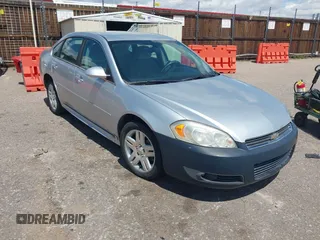 2011 Chevrolet Impala LT Fleet z VIN 2G1WG5EKXB1153739, wystawiony jako IAAI lot #42204002 z przebiegiem 105 693 mil mil oraz . Historia ofert i sprzedaży dostępna na DreamBid. Obrazek 1.