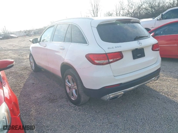 2016 Mercedes-Benz GLC with VIN WDC0G4JB3GF019730, listed as a IAAI auction lot 41697304 with 101,109 mi miles. Bid and sale history available at carsss.com. Image 3.
