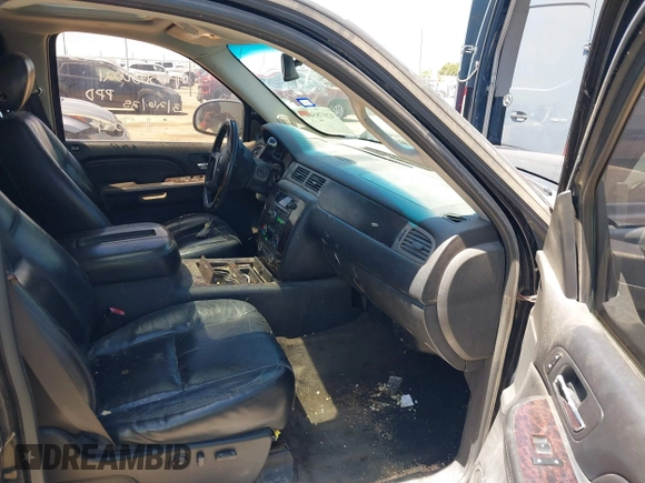 2008 GMC Sierra Denali z VIN 2GTEK638781311204, wystawiony jako IAAI lot #42078564 z przebiegiem 158 728 mil mil oraz . Historia ofert i sprzedaży dostępna na DreamBid. Obrazek 5.