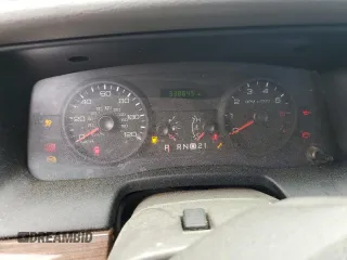 2006 Ford Crown Victoria z VIN 2FAFP73V86X122451, wystawiony jako Copart lot #50893875 z przebiegiem 338 845 mil mil oraz Szkoda całkowita • Salvage title. Historia ofert i sprzedaży dostępna na DreamBid. Obrazek 9.