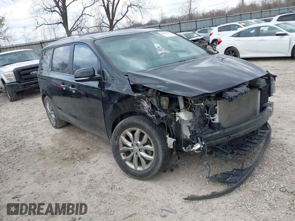 2019 Kia Sedona EX with VIN KNDMB5C13K6534221, listed as a IAAI auction lot 41880056 with 140,726 mi miles. Bid and sale history available at carsss.com. Image 1.